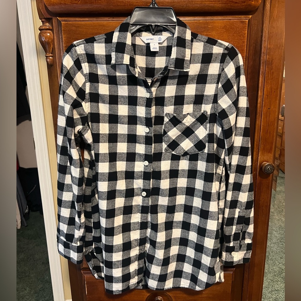 Old Navy Black and White Plaid Shirt